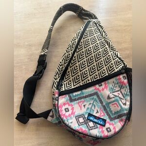 KAVU Women's Geometric Sling Bag - Black and Pink